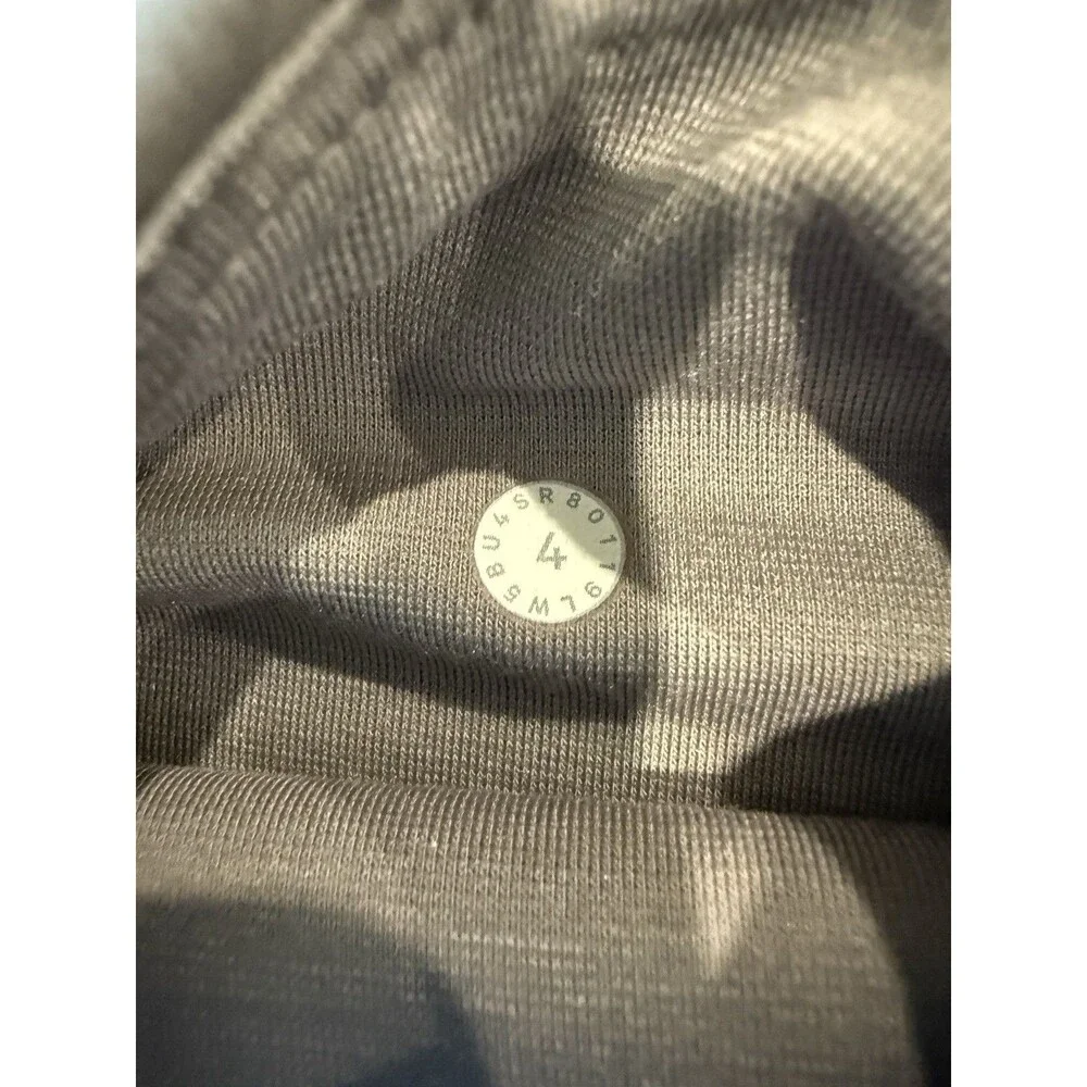 Lululemon Train 7/8 Leggings Women’s Size 4 Mesh Panels Waistband Pocket